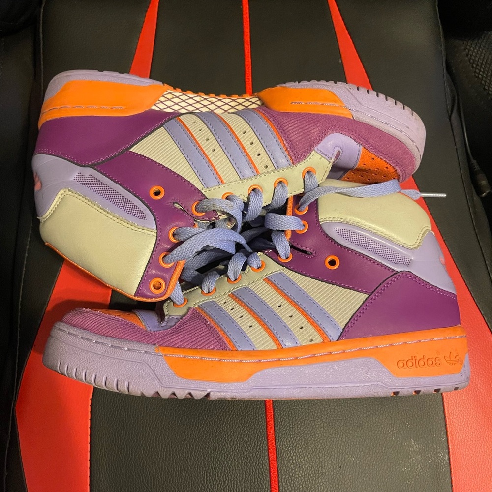 Used size 7 Adidas